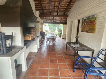 CASA EN VENTA 4DOR EN VILLA BELGRANO/ARGUELLO