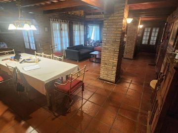 CASA EN VENTA 4DOR EN VILLA BELGRANO/ARGUELLO