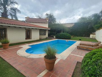 CASA EN VENTA 4DOR EN VILLA BELGRANO/ARGUELLO