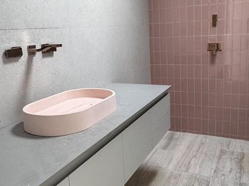 Exclusiva casa en venta, al lago en el Barrio Muelles de Puertos.