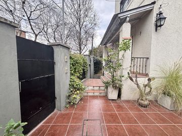Apto Crédito!! Casa en VENTA en Tigre de 4 ambientes con COCHERA y PARRILLA