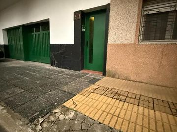PH 3 AMBIENTES VENTA EN Los patos esq Av. Rosales  (REMEDIOS DE ESCALADA)