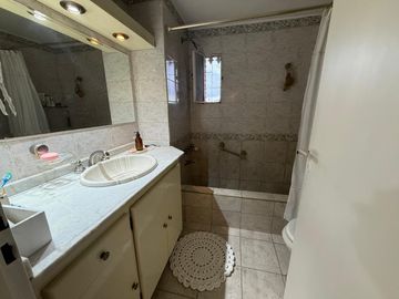PH 3 AMBIENTES VENTA EN Los patos esq Av. Rosales  (REMEDIOS DE ESCALADA)