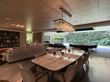 Casa en Venta en Privada en Bosques de las Lomas