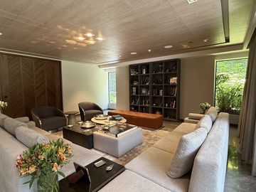 Casa en Venta en Privada en Bosques de las Lomas