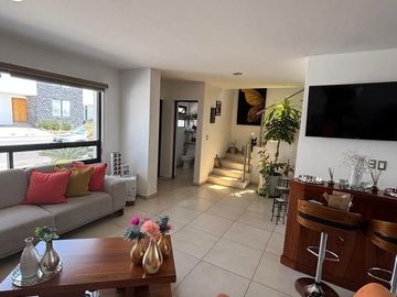 VENTA HERMOSA CASA EN FRACC. AMBAR, CORREGIDORA, QUERETARO