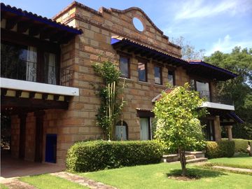 CASA EN RENTA/CHICHIPICAS/VALLE DE BRAVO