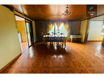 AMPLIA CASA EN VENTA EN MISICATA