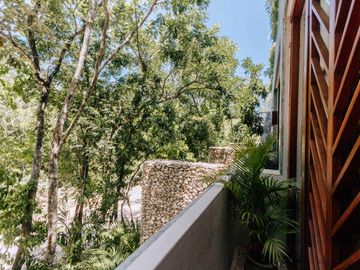 EN VENTA VILLA DE 2 HABITACIONES EN TULUM ALBERCA A 10 MINUTOS DEL MAR ROI UBICACION Y PRECIO