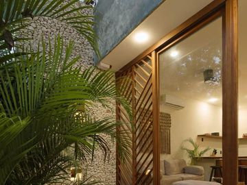 EN VENTA VILLA DE 2 HABITACIONES EN TULUM ALBERCA A 10 MINUTOS DEL MAR ROI UBICACION Y PRECIO