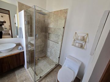 Casa en Venta en Arbolada en Cancún, 3 Recámaras, Seguridad y Plusvalía