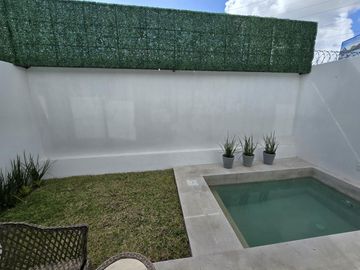 Casa en Venta en Arbolada en Cancún, 3 Recámaras, Seguridad y Plusvalía