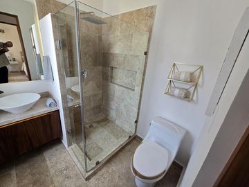 Casa en Venta en Arbolada en Cancún, 3 Recámaras, Seguridad y Plusvalía