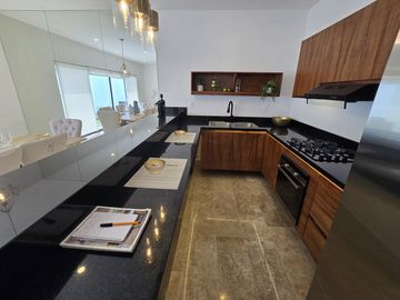 Casa en Venta en Arbolada en Cancún, 3 Recámaras, Seguridad y Plusvalía