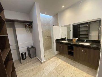 Townhouse en venta dentro de privada en Santa Gertrudis Copo