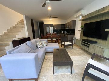 Townhouse en venta dentro de privada en Santa Gertrudis Copo