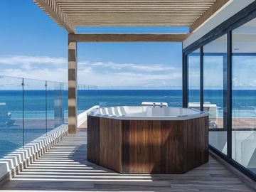Departamento en VENTA BEACH FRONT PUERTO MORELOS 1 RECAMARA PENTHOUSE CON ALBERCA AMENIDADES DE LUJO