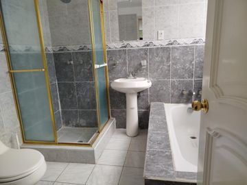 En Venta Departamento urbanización el CONDADO