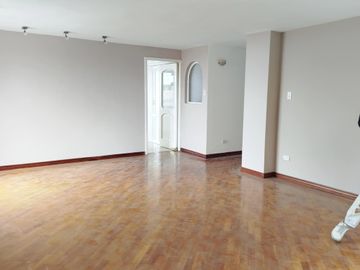 En Venta Departamento urbanización el CONDADO