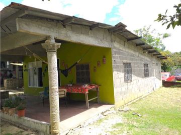 VENTA¡GRAN OPORTUNIDAD! DOS CASAS UNIFAMILIARES EN PENONOMÉ