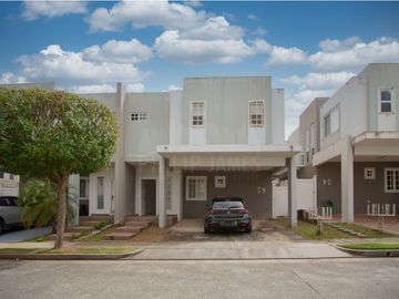 Remate: Venta de Casa en Brisas Norte. PH Victoria.