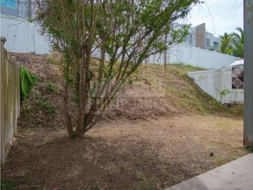 Remate: Venta de Casa en Brisas Norte. PH Victoria.