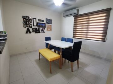 Casa en venta en Quintas de Versalles - Versalles (JS)