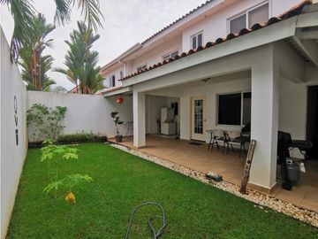 Casa en venta en Quintas de Versalles - Versalles (JS)