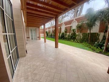DEPARTAMENTO COMO CASA EN VENTA DE ESTRENO CON JARDÍN Y PARQUE EN SAN ISIDRO