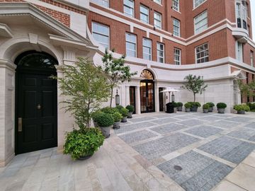DEPARTAMENTO COMO CASA EN VENTA DE ESTRENO CON JARDÍN Y PARQUE EN SAN ISIDRO