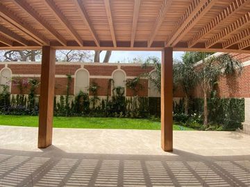 DEPARTAMENTO COMO CASA EN VENTA DE ESTRENO CON JARDÍN Y PARQUE EN SAN ISIDRO