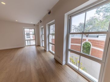 DEPARTAMENTO COMO CASA EN VENTA DE ESTRENO CON JARDÍN Y PARQUE EN SAN ISIDRO