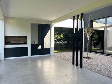 Casa en venta de 3 dormitorios c/ piscina en La Reserva Cardales