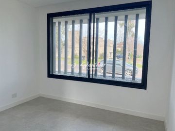 Casa en venta de 3 dormitorios c/ piscina en La Reserva Cardales