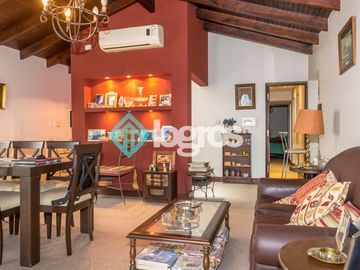 Casa en venta de 3 dormitorios con cochera en Grand Bourg