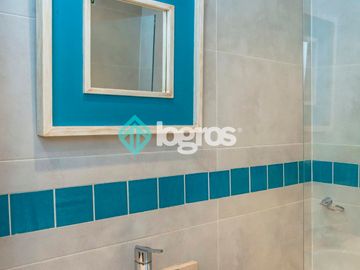Casa en venta de 3 dormitorios con cochera en Grand Bourg