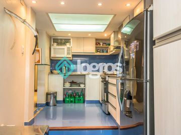 Casa en venta de 3 dormitorios con cochera en Grand Bourg