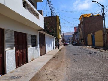 Casa como Terreno en venta en Tacna-Cercado