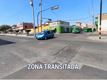 Casa como Terreno en venta en Tacna-Cercado