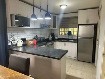 CASA EN VENTA COL. SANTA CECILIA $2,500,000