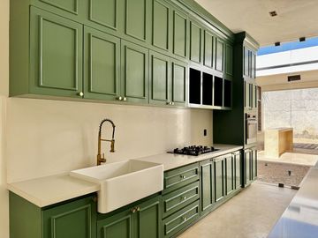 Casa colonial renovada en venta a 5 cuadras del Parque La Plancha