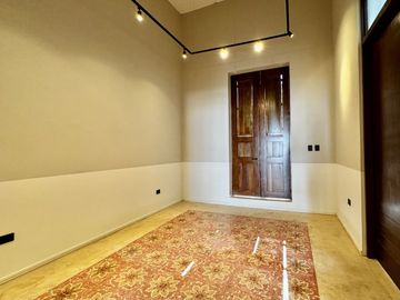 Casa colonial renovada en venta a 5 cuadras del Parque La Plancha