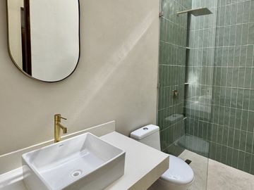 Casa colonial renovada en venta a 5 cuadras del Parque La Plancha