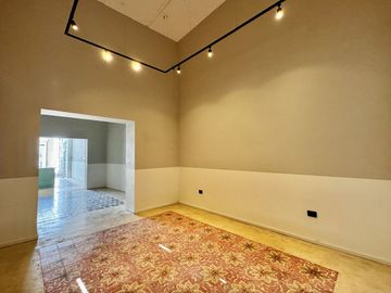 Casa colonial renovada en venta a 5 cuadras del Parque La Plancha