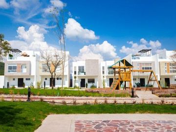 Casa en venta con roof garden en queretaro