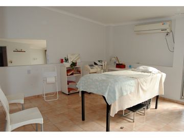 Casona Céntrica con piscina En Venta!!