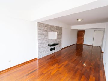 DEPA 112.5 m2   COCHERA EN VENTA EN MAGDALENA LIMITE CON SAN ISIDRO - 4TO PISO