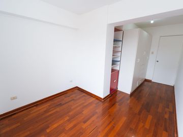 DEPA 112.5 m2   COCHERA EN VENTA EN MAGDALENA LIMITE CON SAN ISIDRO - 4TO PISO