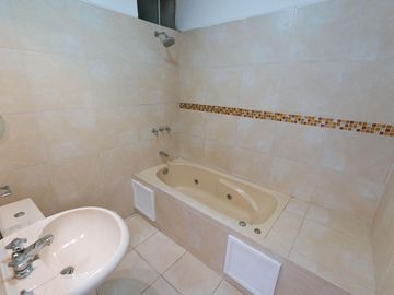 DEPA 112.5 m2   COCHERA EN VENTA EN MAGDALENA LIMITE CON SAN ISIDRO - 4TO PISO