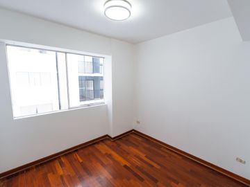 DEPA 112.5 m2   COCHERA EN VENTA EN MAGDALENA LIMITE CON SAN ISIDRO - 4TO PISO